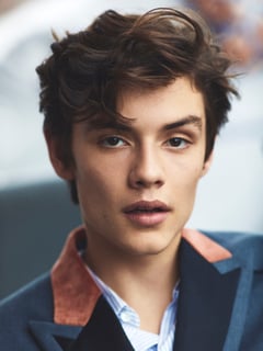 Picture of Louis Partridge