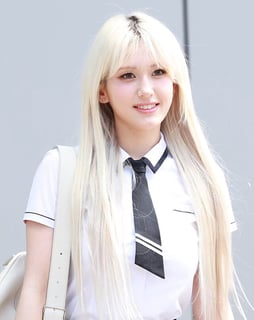 Picture of JEON SOMI