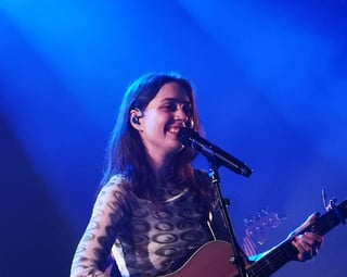 Picture of Lizzy McAlpine