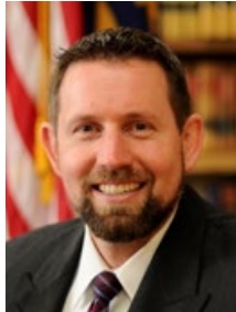 Picture of Lawrence VanDyke