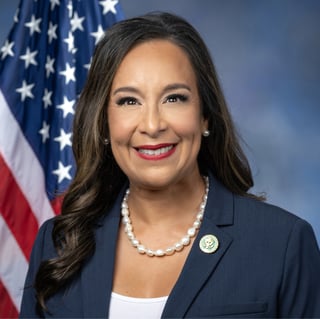 Picture of Monica De La Cruz