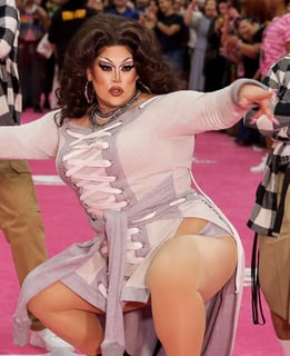 Picture of Salina EsTitties