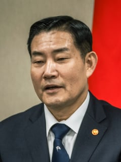Picture of Shin Won-sik