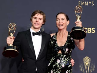 Picture of Primetime Emmy Award for Outstanding Writing for a Drama Series