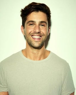 Picture of Josh Peck