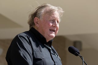 Picture of Red McCombs