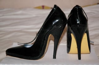 Picture of High-heeled shoe