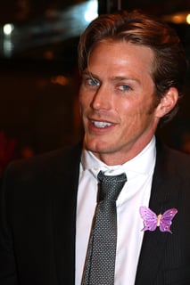 Picture of Jason Lewis