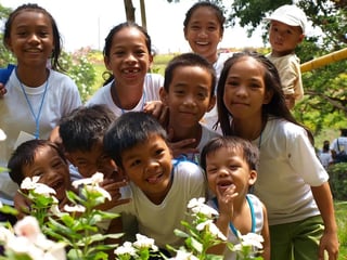 Picture of Filipino people