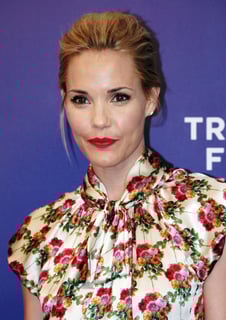 Picture of Leslie Bibb
