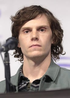 Picture of Evan Peters