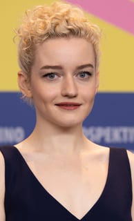 Picture of Julia Garner