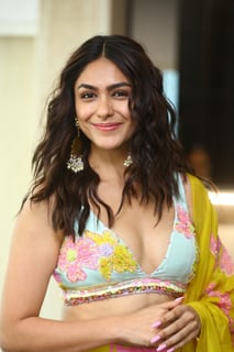 Picture of Mrunal Thakur