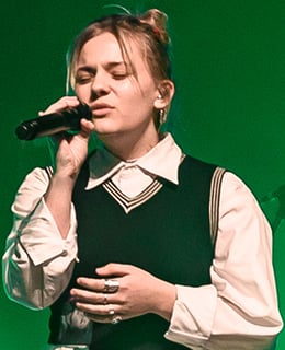 Picture of Maisy Stella