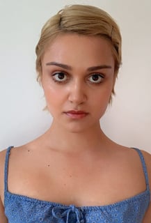 Picture of Ariela Barer