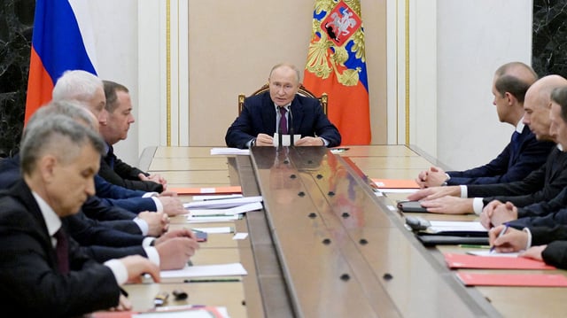 Vladimir Putin's nuclear warning came as Ukraine presses the United States to provide long-range weapons that would allow it to strike deep within Russia.
