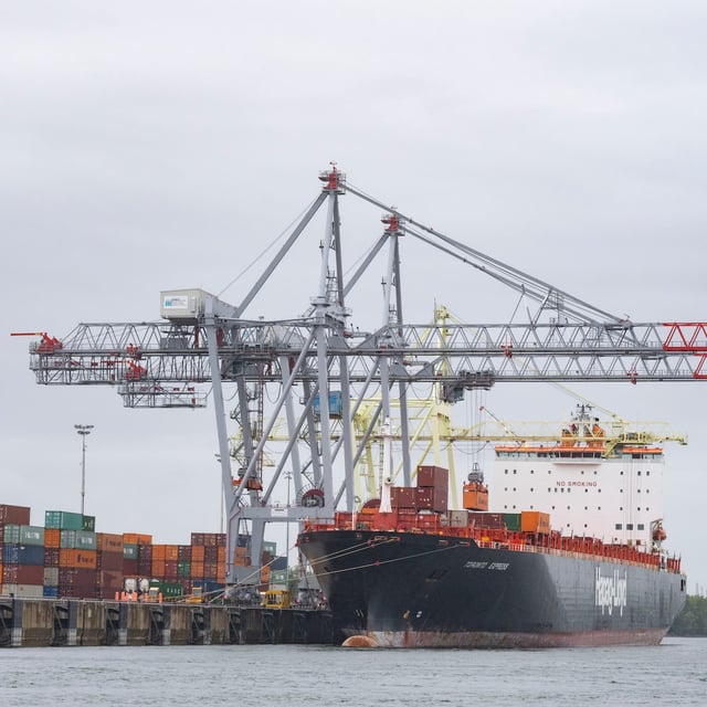A container ship is loaded in the Port of Montreal, Tuesday, Sept.19, 2023.THE CANADIAN PRESS/Christinne Muschi