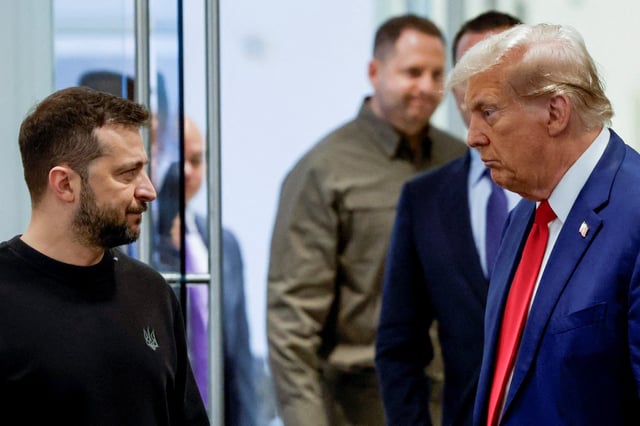 Republican presidential nominee and former U.S. President Donald Trump and Ukraine's President Volodymyr Zelenskiy meet at Trump Tower in New York City, U.S., September 27, 2024. (REUTERS/Shannon Stapleton)