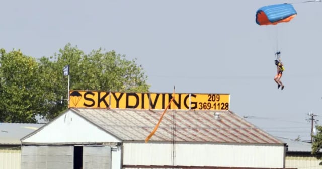 A parachutist lands at the Lodi Parachute Center shortly after another skydiver was injured in a jump on Sept. 14, 2017. (@MyDesert / X screen shot)