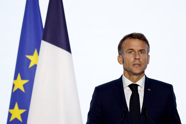 Emmanuel Macron s'exprime lors d'une conférence de presse au 19e Sommet de la Francophonie au Grand Palais à Paris, France, le 5 octobre 2024.