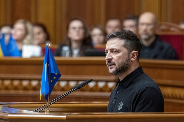 Ukraine's President Volodymyr Zelenskiy addresses lawmakers as he presents the so-called 'Victory Plan' during a parliament session, amid Russia's attack on Ukraine, in Kyiv, Ukraine October 16, 2024. REUTERS/Andrii Nesterenko