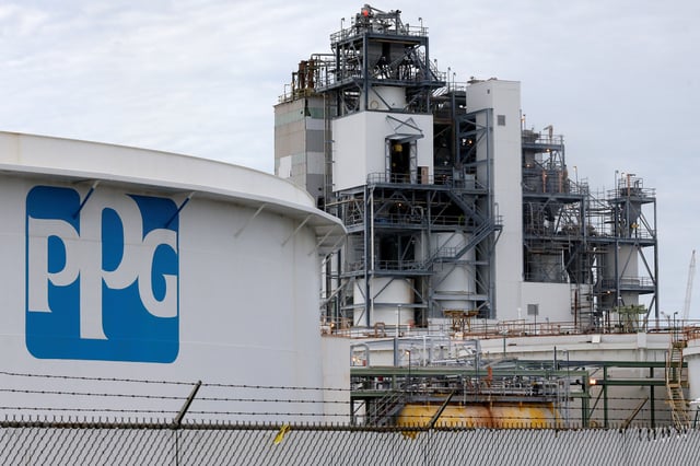 A PPG Industries precipitated silicas plant is pictured in West Lake, Louisiana, U.S., June 12, 2018. REUTERS/Jonathan Bachman/File Photo