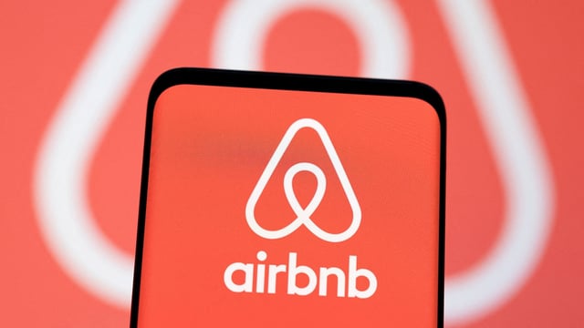  Airbnb is rolling out a series of personalized updates for guests, including suggested destinations, customised search filters, and listing.