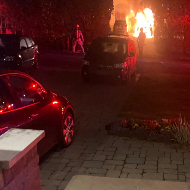 Fire erupted a little before 3 am Thursday October 17, 2024   in Montreal's West Island at a house belonging to Émile Benamor, who also owns two  buildings in Old Monreal where nine people died in two separate fires. Photo by Camille Geoffrion (a neighbour).