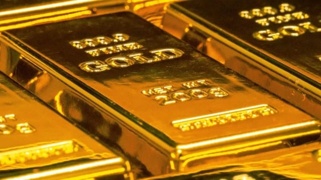 Gold prices increased as retail sales and jobless claims exceeded expectations, reinforcing the economy's strength and overshadowing typical pressures from higher interest rates.