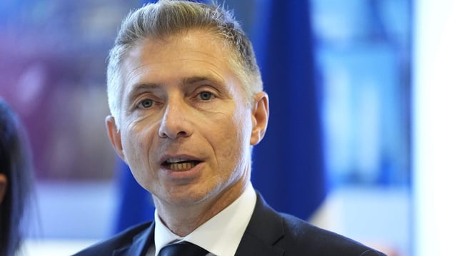 Gil Avérous. 