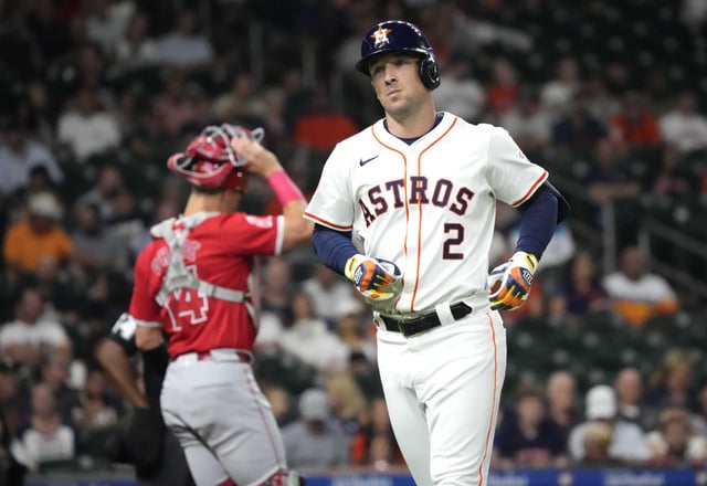 Free agent Alex Bregman had a bone spur removed from his elbow, which bothered him during last month of Astros&#39; season.
