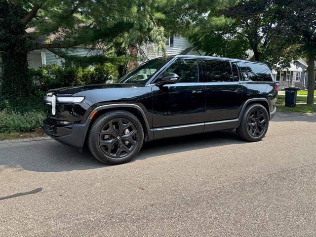 The 2025 Rivian R1S electric SUV.