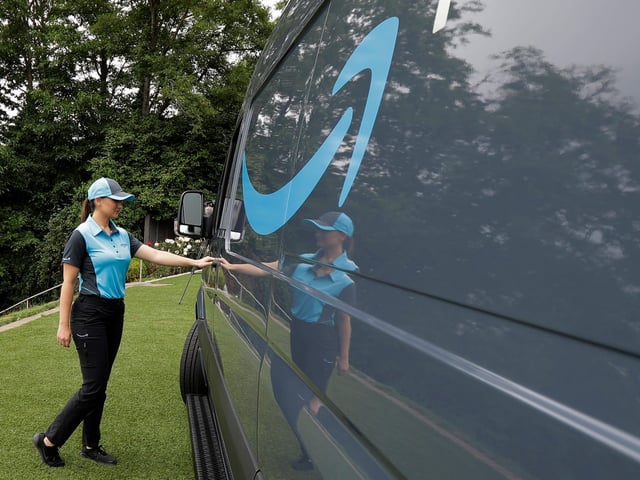 Amazon is reportedly trying to save time on deliveries by creating smart glasses.