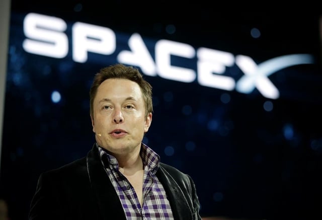 Elon Musk, CEO and CTO of SpaceX, introduces the SpaceX Dragon V2 spaceship at the SpaceX headquarters in Hawthorne, Calif. on May 29, 2014. 