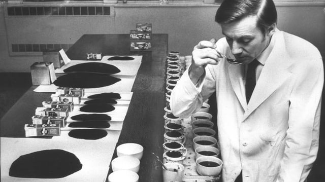 Typhoo’s expert taster Graham Goode at work in the company’s factory in Birmingham in April 1973