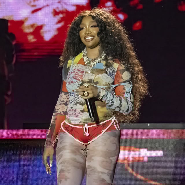 SZA performs during the 2024 Dreamville Music Festival at Dorothea Dix Park on April 06, 2024 in Raleigh, North Carolina. In a November 2024 British Vogue interview, SZA revealed she regrets having a certain plastic surgery.