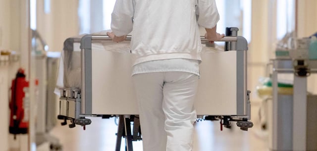 Eine stationäre Behandlung ist in bestimmten Fällen bisher Pflicht – was offenbar dem Grundgesetz widerspricht