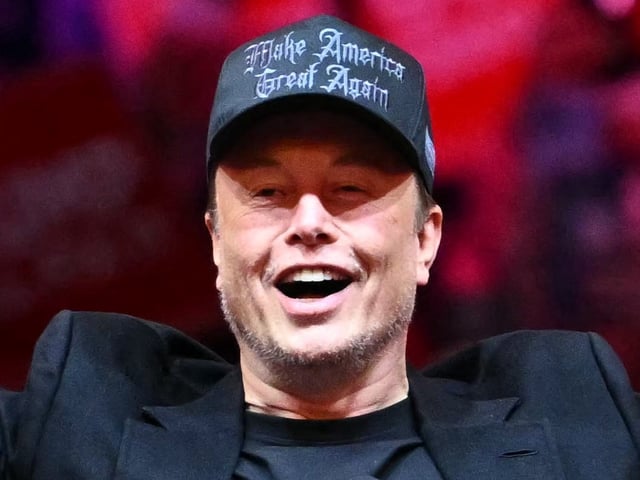 Elon Musk's SpaceX is in talks on a deal that could value it at $350 billion.