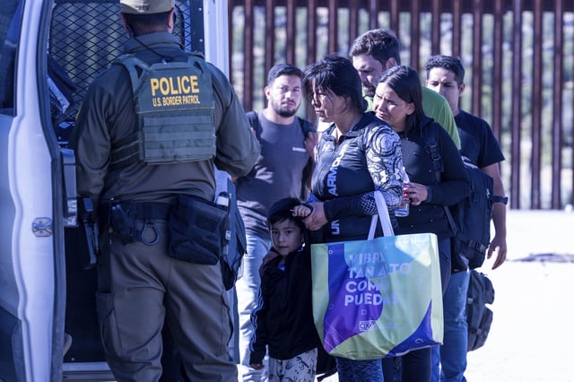 Illegal Immigrants detained at border