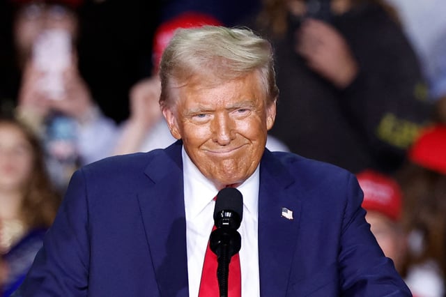 Donald Trump giving speech