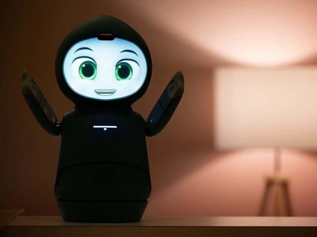 Meet Moxie, The Adorable AI-Robot Friend Marketed To Autistic Children Who's Company Ran Out of Funding, Resulting In The Death Of Moxie's Everywhere