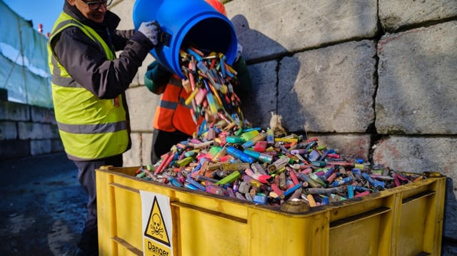 Disposable vapes contain lithium batteries and need to be placed in special electrical waste bins