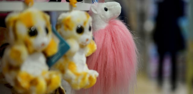 Plus de 225.000 jouets non-conformes et "dangereux" ont été détruits en 2023 en France selon la Direction générale de la concurrence, de la consommation et de la répression des fraudes (DGCCRF)