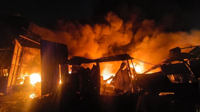 The Mumbai fire brigade reported that the fire erupted on Monday evening