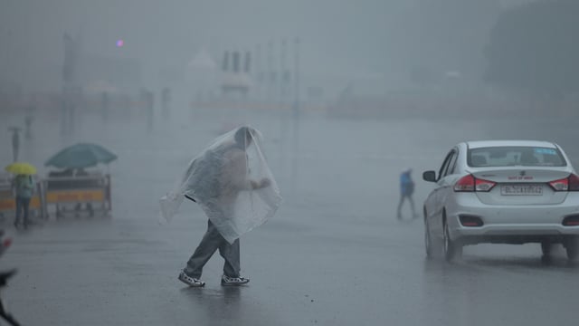 Delhi weather: The IMD said the rain started in Delhi-NCR around 2:30 am.