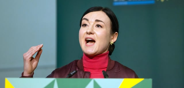 Paula Piechotta ist Mitglied der Grünen und sitzt seit 2021 im Bundestag