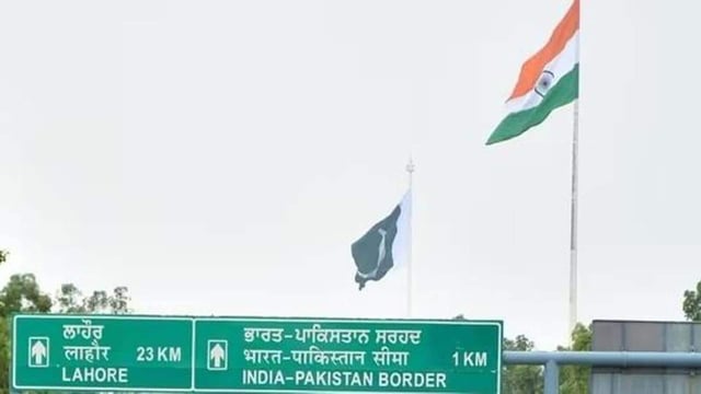 New Delhi has asked Islamabad to expedite the release of 183 Indian nationals who have completed their prison terms and sought immediate consular access to 18 more prisoners. (HT File Photo)