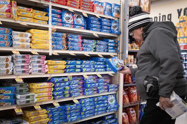 Gov. Gavin Newsom directed state agencies to “limit the harms” from ultraprocessed foods and steer people in the state’s low-income food assistance program toward healthier options in an executive order Friday.