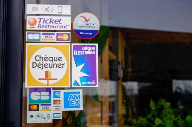 Le Parlement prolonge l'utilisation des titres-restaurant pour toutes les courses alimentaires