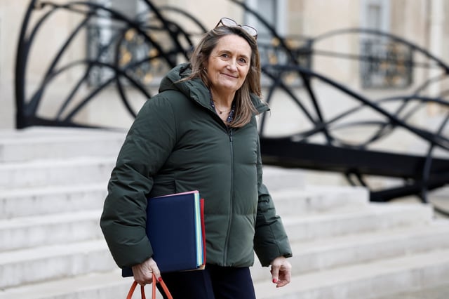Fin de vie: «Ce sujet sera à l'agenda le plus vite possible, il n'est pas question de l'abandonner», assure Sophie Primas